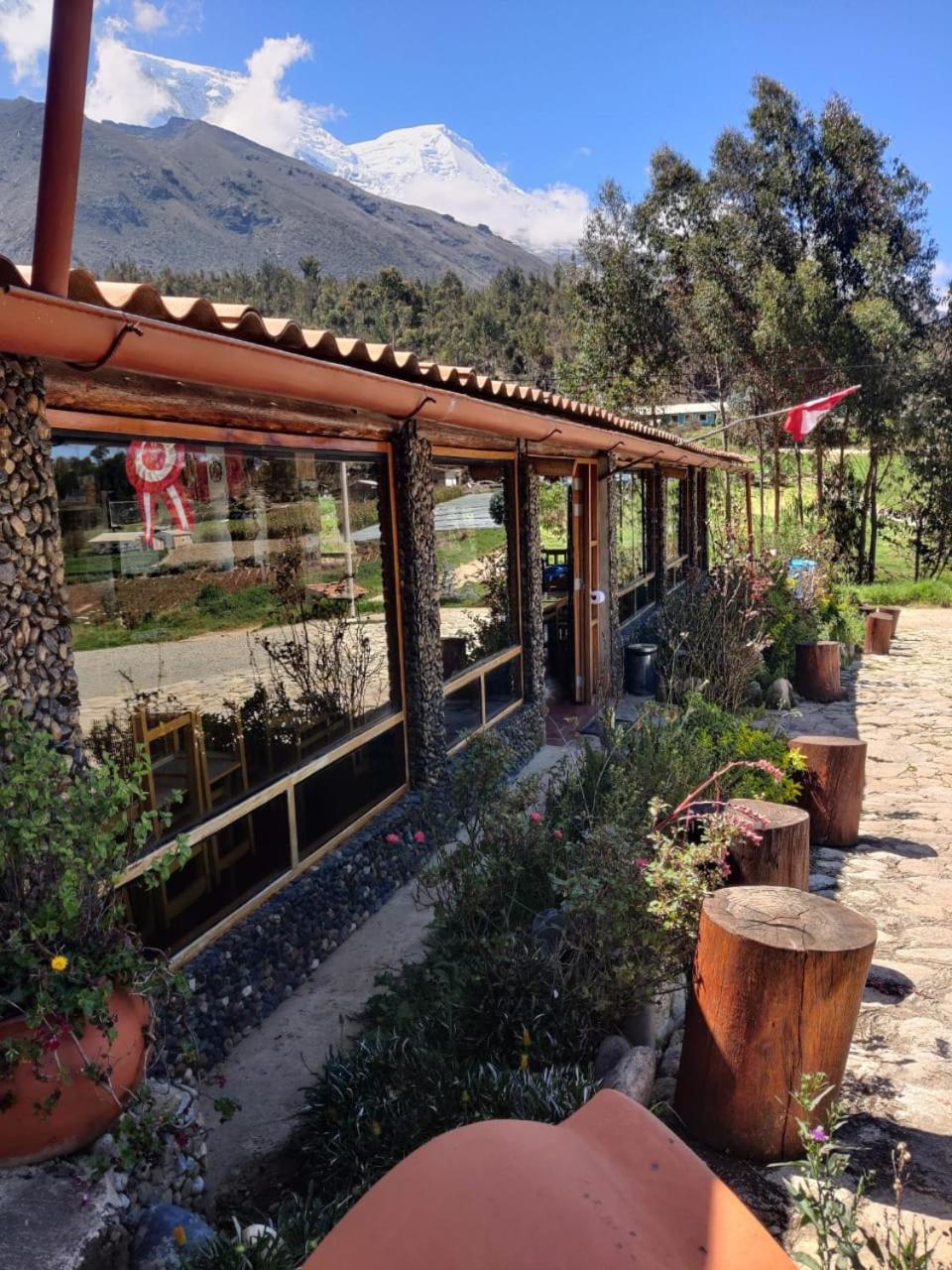 Tullpa Rumy Lodge Yungay Exterior foto